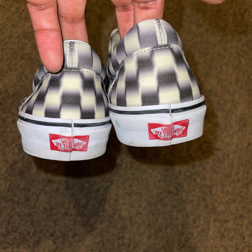 Vans - Picture 4 of 5